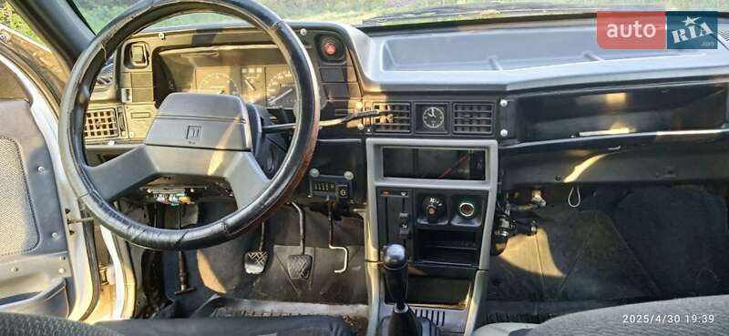 Седан Isuzu Gemini 1986 в Ивано-Франковске фото 13 Седан Isuzu Gemini 1986 в Ивано-Франковске