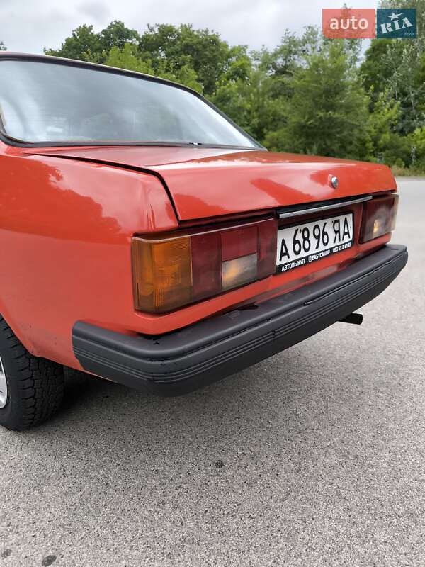 Седан Isuzu Gemini 1982 в Днепре