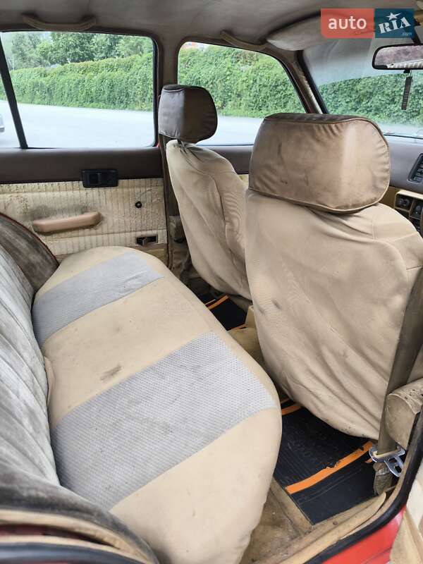 Седан Isuzu Gemini 1982 в Днепре