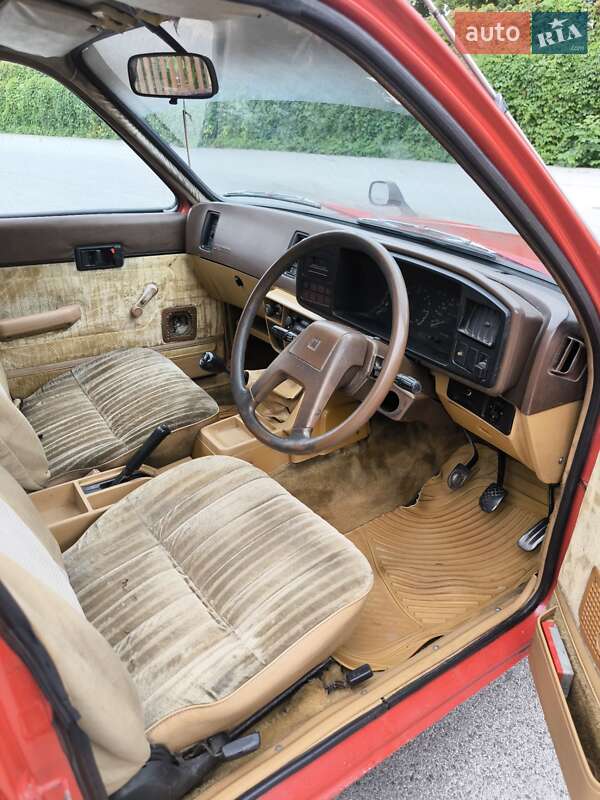 Седан Isuzu Gemini 1982 в Днепре