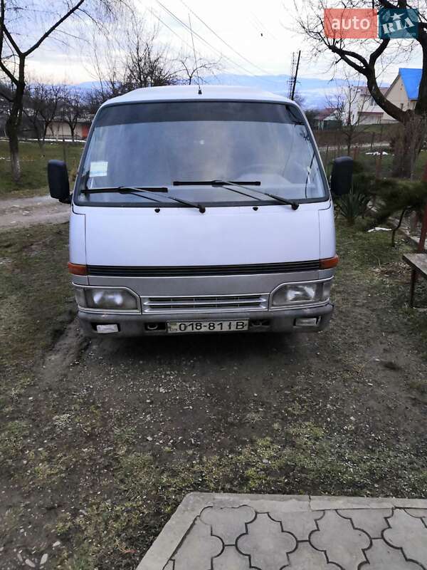 Мінівен Isuzu Midi 1992 в Тячеві фото 2 Мінівен Isuzu Midi 1992 в Тячеві