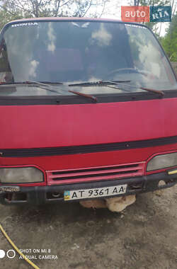 Минивэн Isuzu Midi 1986 в 
