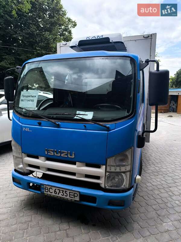 Isuzu NLR 2013