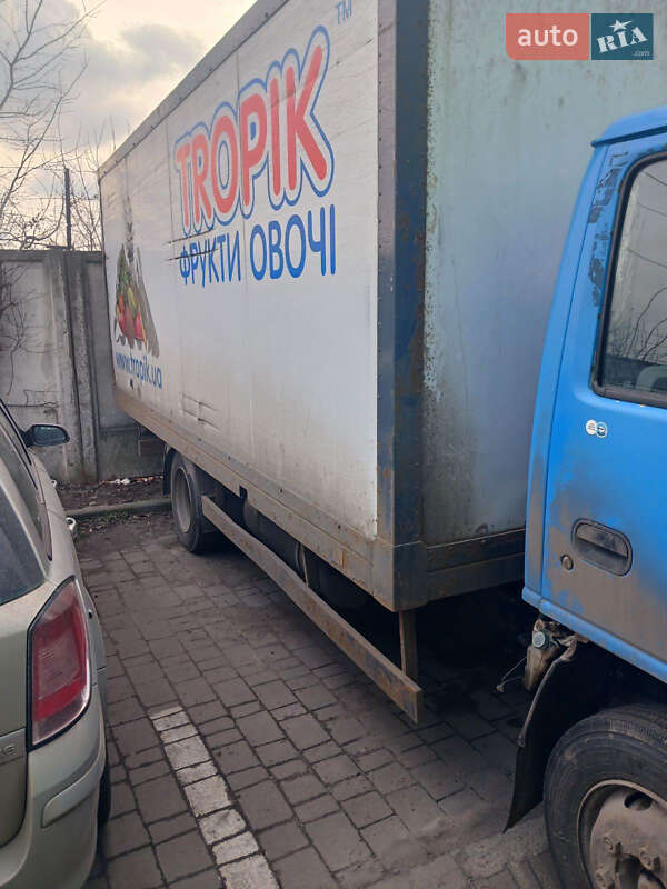 Грузовой фургон Isuzu NPR 2014 в Львове