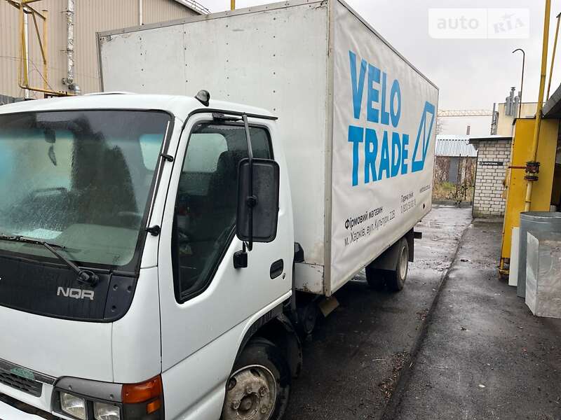 Вантажний фургон Isuzu NQR 2006 в Харкові