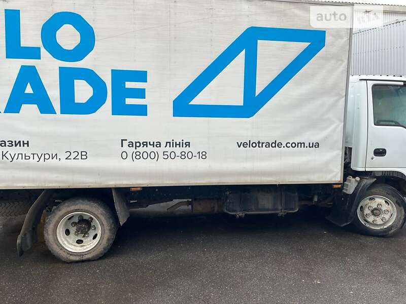 Вантажний фургон Isuzu NQR 2006 в Харкові