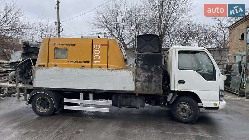 Isuzu NQR 2008