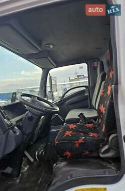 Грузовой фургон Isuzu NQR 2015 в 