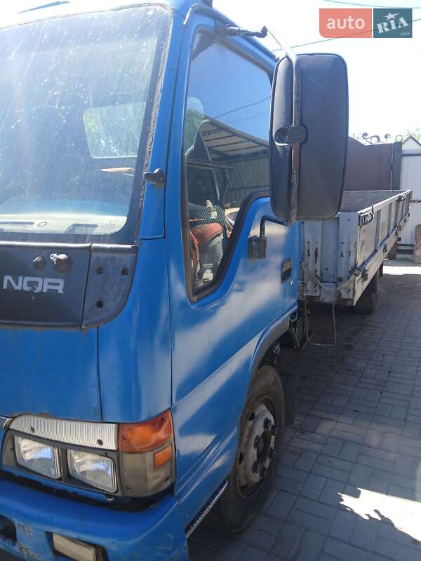 Тентований Isuzu NQR 2006 в Києві
