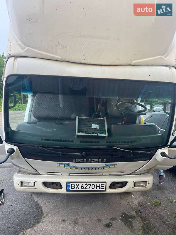 Вантажний фургон Isuzu NQR 2008 в Хмельницькому