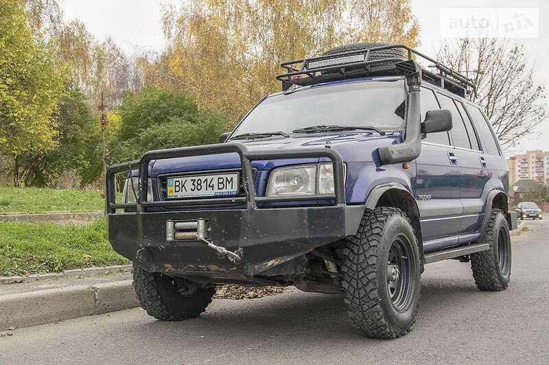 Внедорожник / Кроссовер Isuzu Trooper 1998 в Ровно