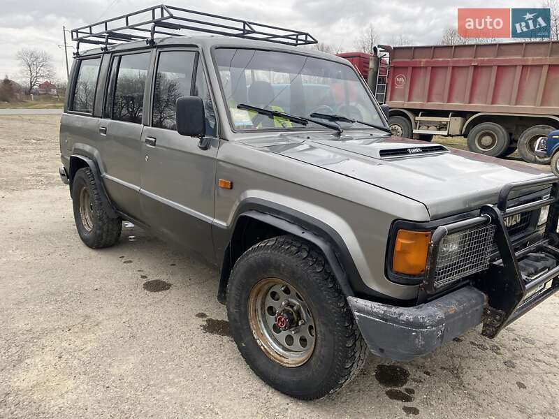 Универсал Isuzu Trooper 1990 в 