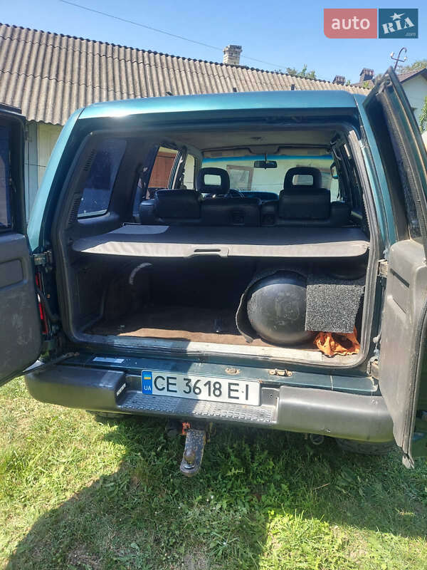 Позашляховик / Кросовер Isuzu Trooper 1996 в Чернівцях