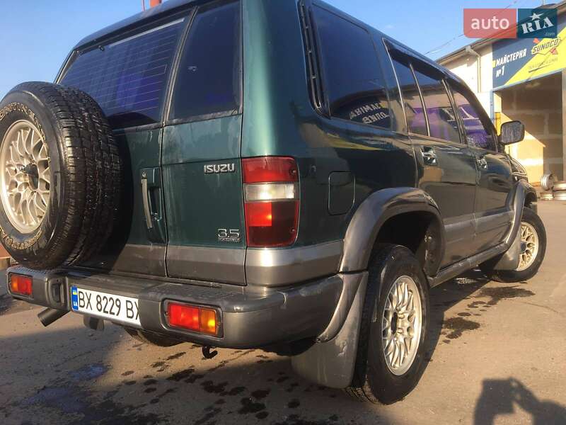 Позашляховик / Кросовер Isuzu Trooper 1998 в Хмельницькому