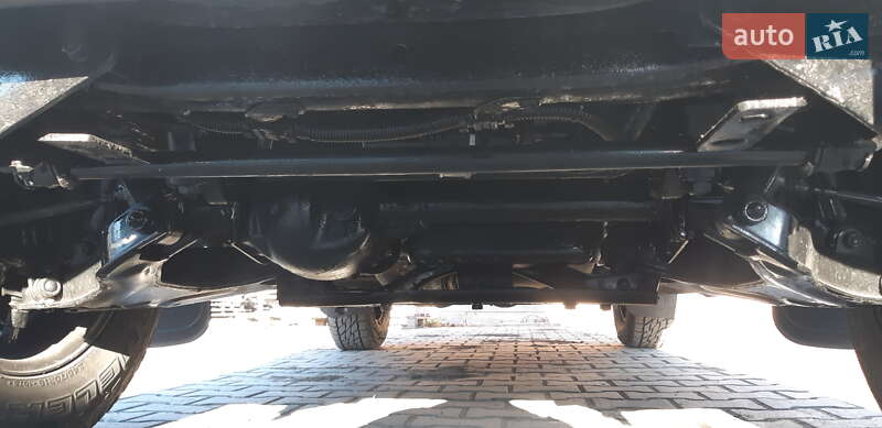 Внедорожник / Кроссовер Isuzu Trooper 1995 в Черновцах