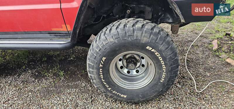 Позашляховик / Кросовер Isuzu Trooper 1990 в Кривому Розі