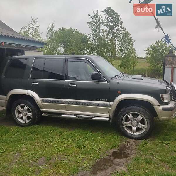 Внедорожник / Кроссовер Isuzu Trooper 2000 в 