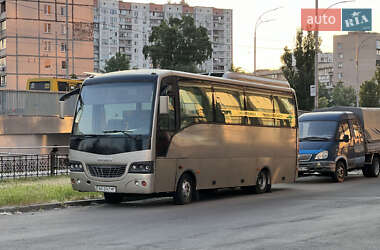 Туристичний / Міжміський автобус Isuzu Turkuaz 2005 в Києві