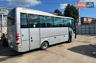 Туристический / Междугородний автобус Isuzu Turquoise 2012 в 