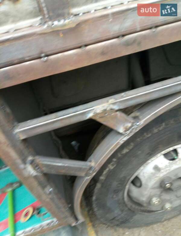 Туристический / Междугородний автобус Isuzu Turquoise 2003 в Кременчуге