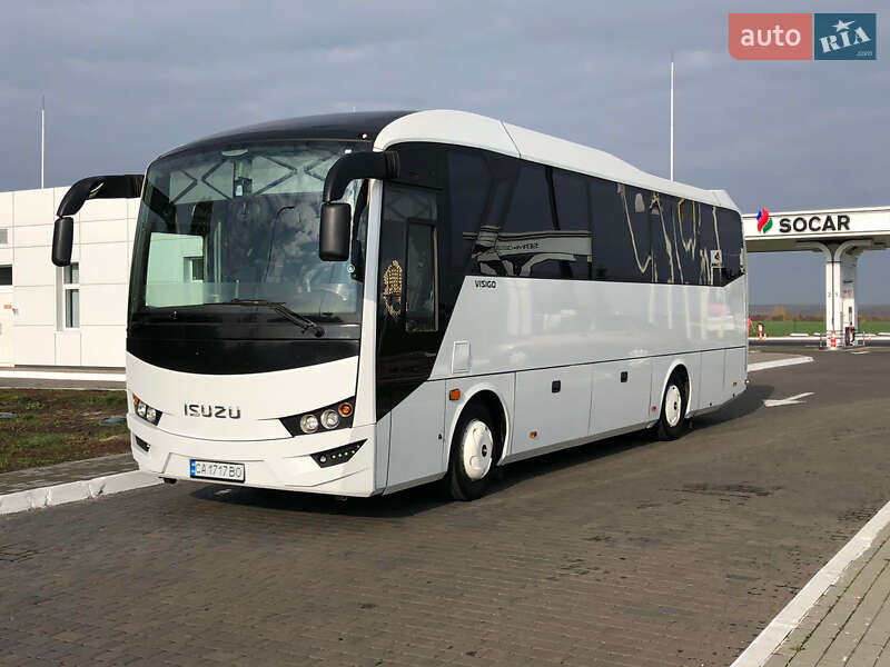 Туристический / Междугородний автобус Isuzu Visigo 2013 в Умани