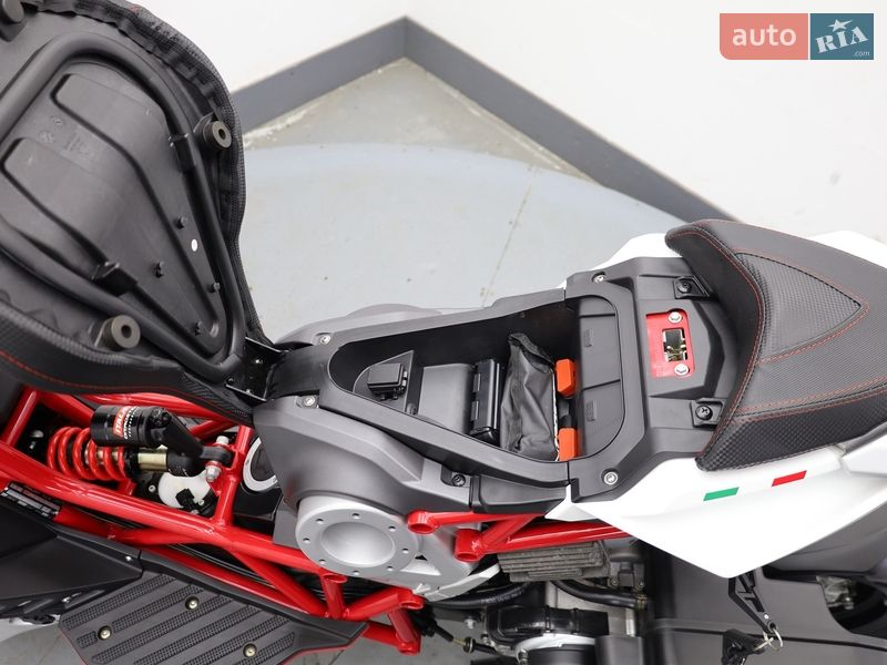 Мотороллер Italjet Dragster 2023 в Гнивани фото 27 Мотороллер Italjet Dragster 2023 в Гнивани