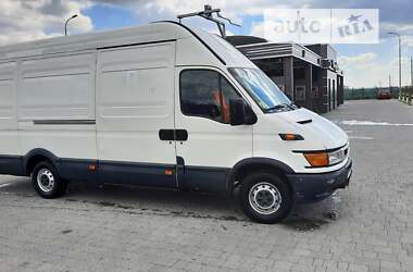 Грузовой фургон Iveco 35S13 2004 в Львове