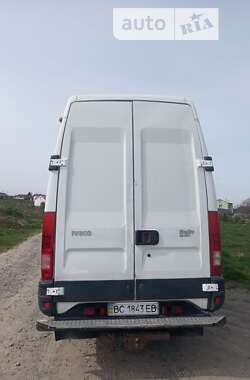 Вантажний фургон Iveco 65C17 2006 в Львові