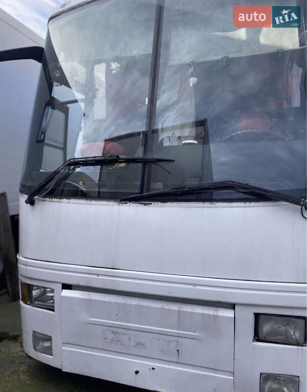 Туристический / Междугородний автобус Iveco CC 100E 1997 в Черновцах