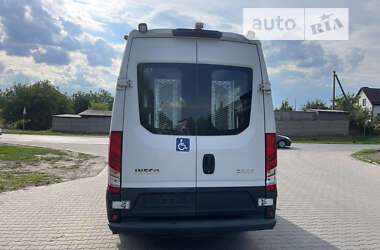 Грузопассажирский фургон Iveco Daily груз.-пасс. 2017 в Луцке