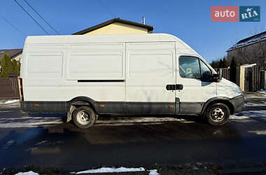 Грузовой фургон Iveco Daily груз. 2012 в Староконстантинове