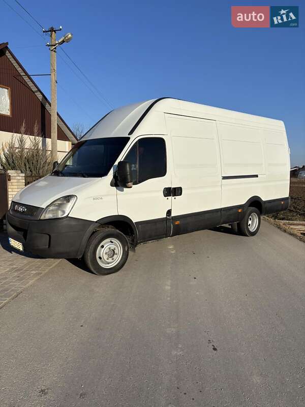 Грузовой фургон Iveco Daily груз. 2012 в Тернополе