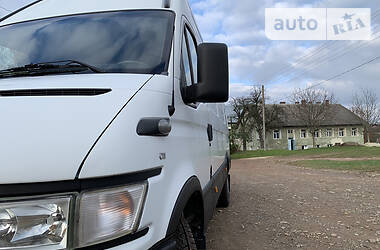 Грузовой фургон Iveco Daily 2006 в 