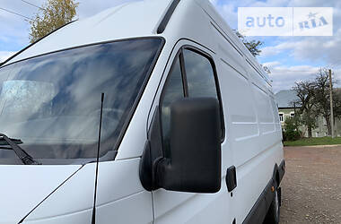 Грузовой фургон Iveco Daily 2006 в 