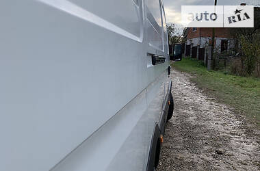 Грузовой фургон Iveco Daily 2006 в 
