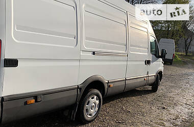 Грузовой фургон Iveco Daily 2006 в 