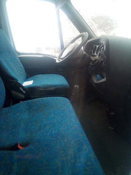 Грузовой фургон Iveco Daily 2003 в 