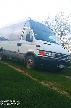 Минивэн Iveco Daily 2000 в 