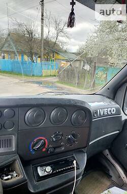 Грузовой фургон Iveco Daily 2004 в 