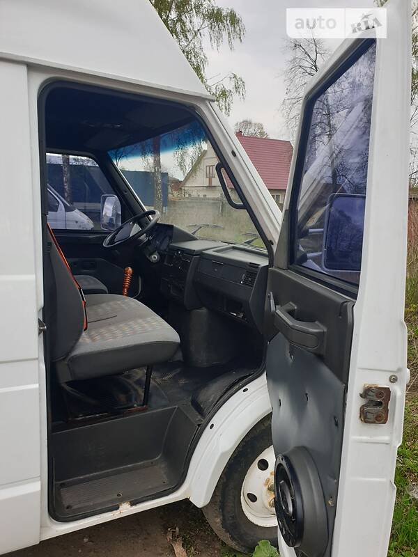 Вантажний фургон Iveco Daily 2000 в Броварах