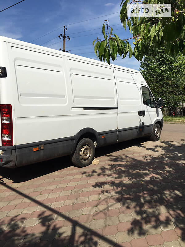 Вантажний фургон Iveco Daily 2007 в Одесі