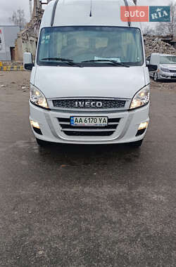 Микроавтобус Iveco Daily 2015 в 