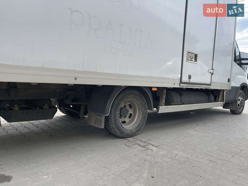 Вантажний фургон Iveco Daily 2016 в Луцьку