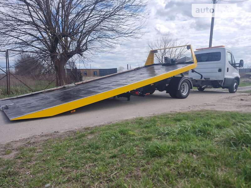 Евакуатор Iveco Daily 2015 в Борисполі