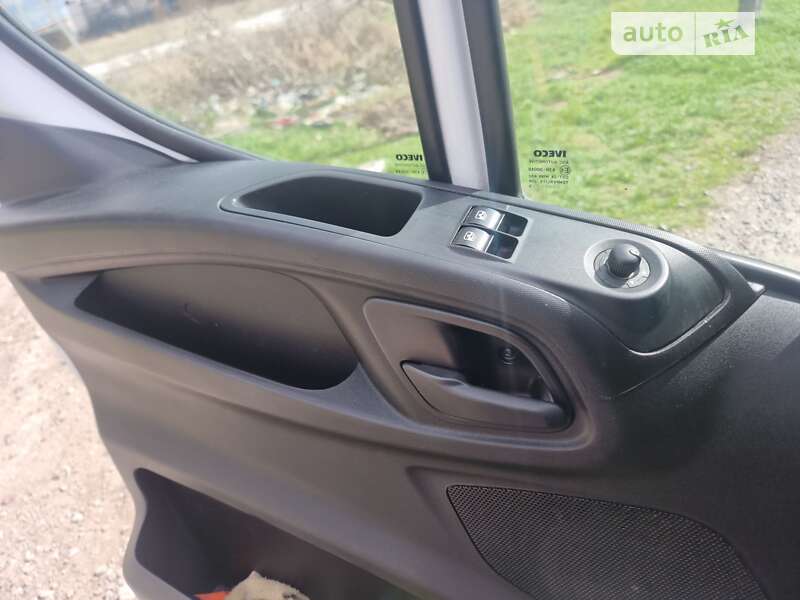 Евакуатор Iveco Daily 2015 в Борисполі