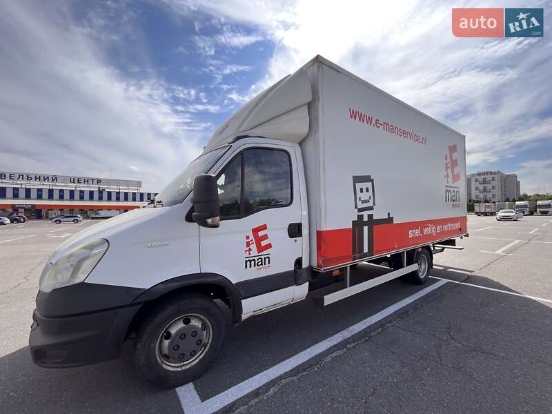 Грузовой фургон Iveco Daily 2012 в 