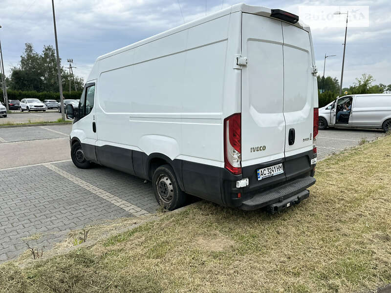 Грузовой фургон Iveco Daily 2015 в Луцке