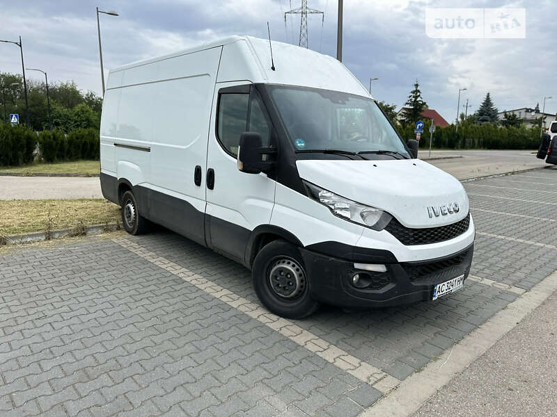 Грузовой фургон Iveco Daily 2015 в Луцке