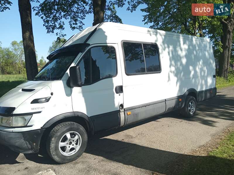 Микроавтобус Iveco Daily 2000 в Болехове