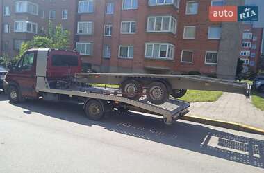 Эвакуатор Iveco Daily 2011 в 